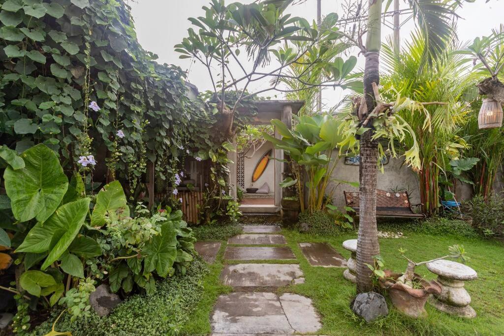 Surfer Garden Apartment Sanur  Exterior photo